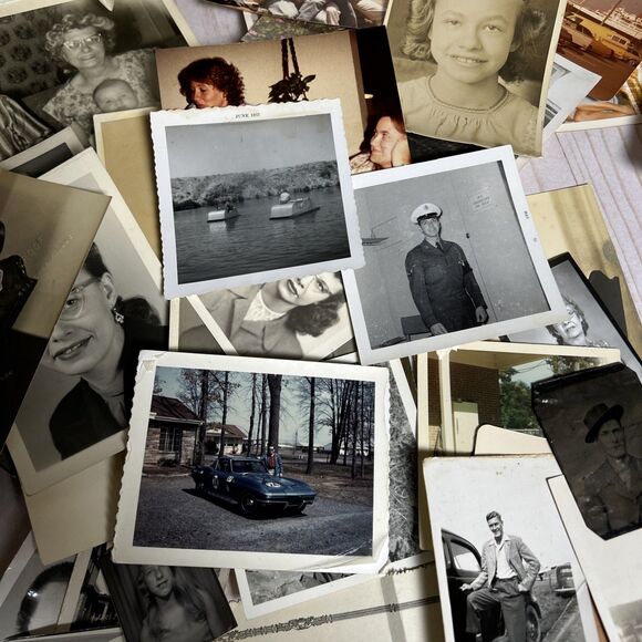 Lot Of 60 Antique Photos + Newspaper Certificates Announcements 1940-1970s - Picture 9 of 11